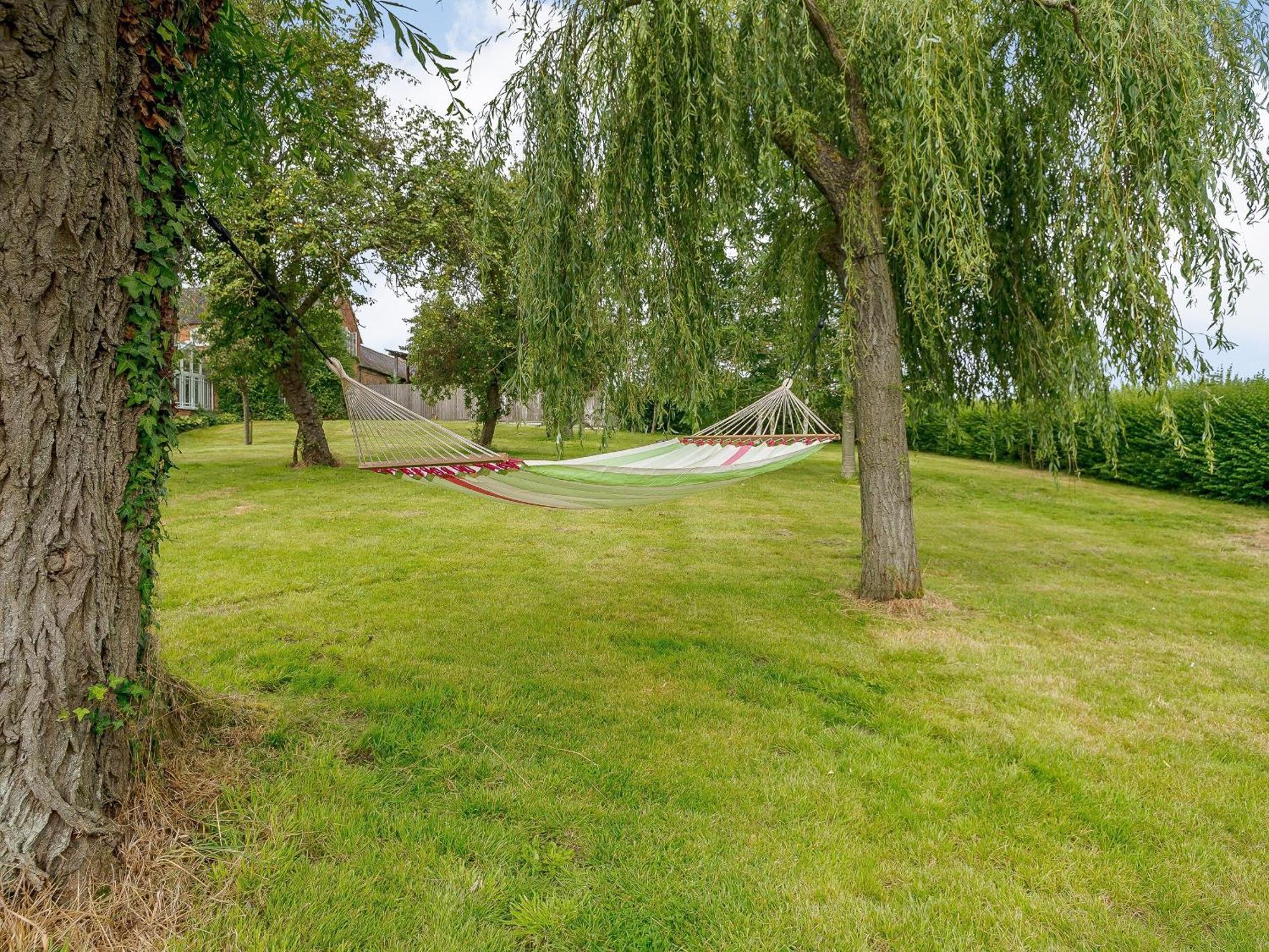 Under Willows - Uk12608 Burton Overy Luaran gambar